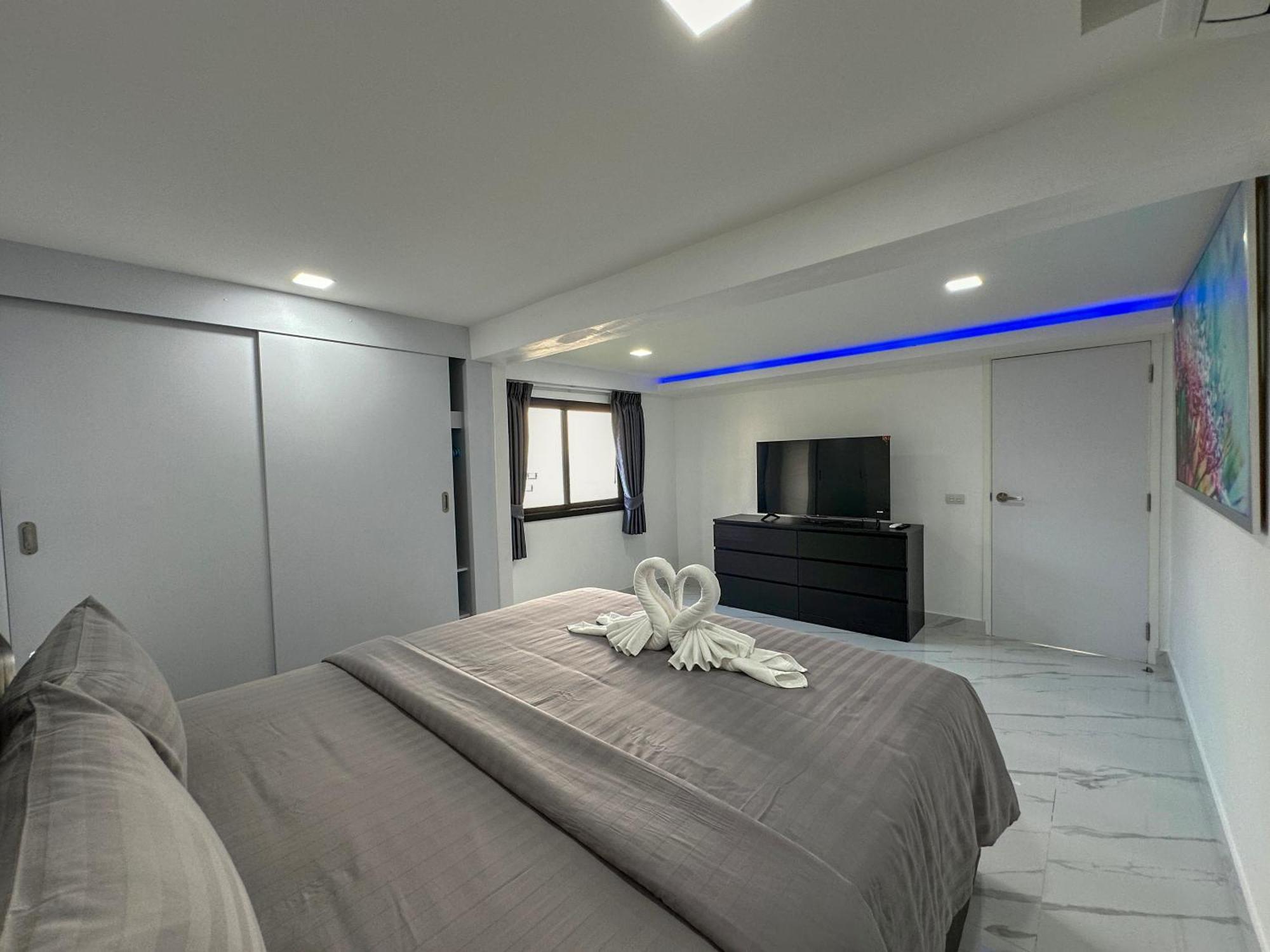 Stunning Beachfront View Luxurious Apartment 40 Джомтьен Экстерьер фото