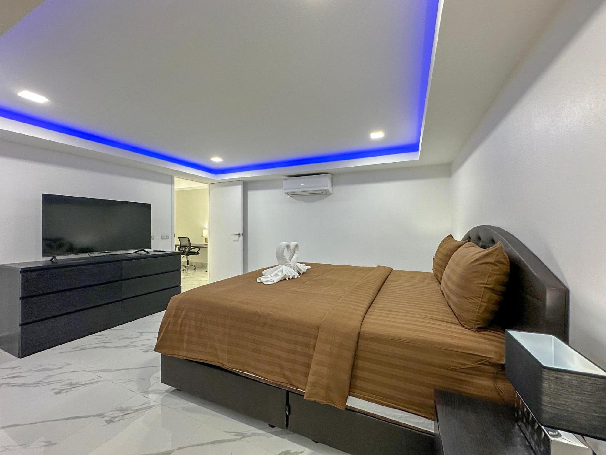 Stunning Beachfront View Luxurious Apartment 40 Джомтьен Экстерьер фото
