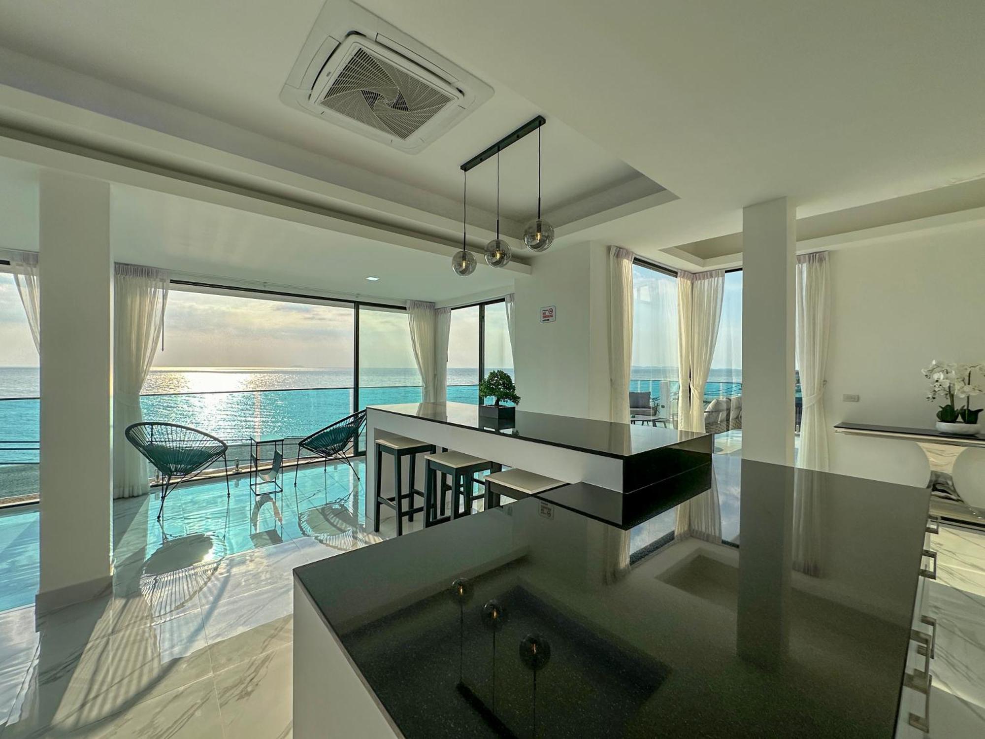 Stunning Beachfront View Luxurious Apartment 40 Джомтьен Экстерьер фото