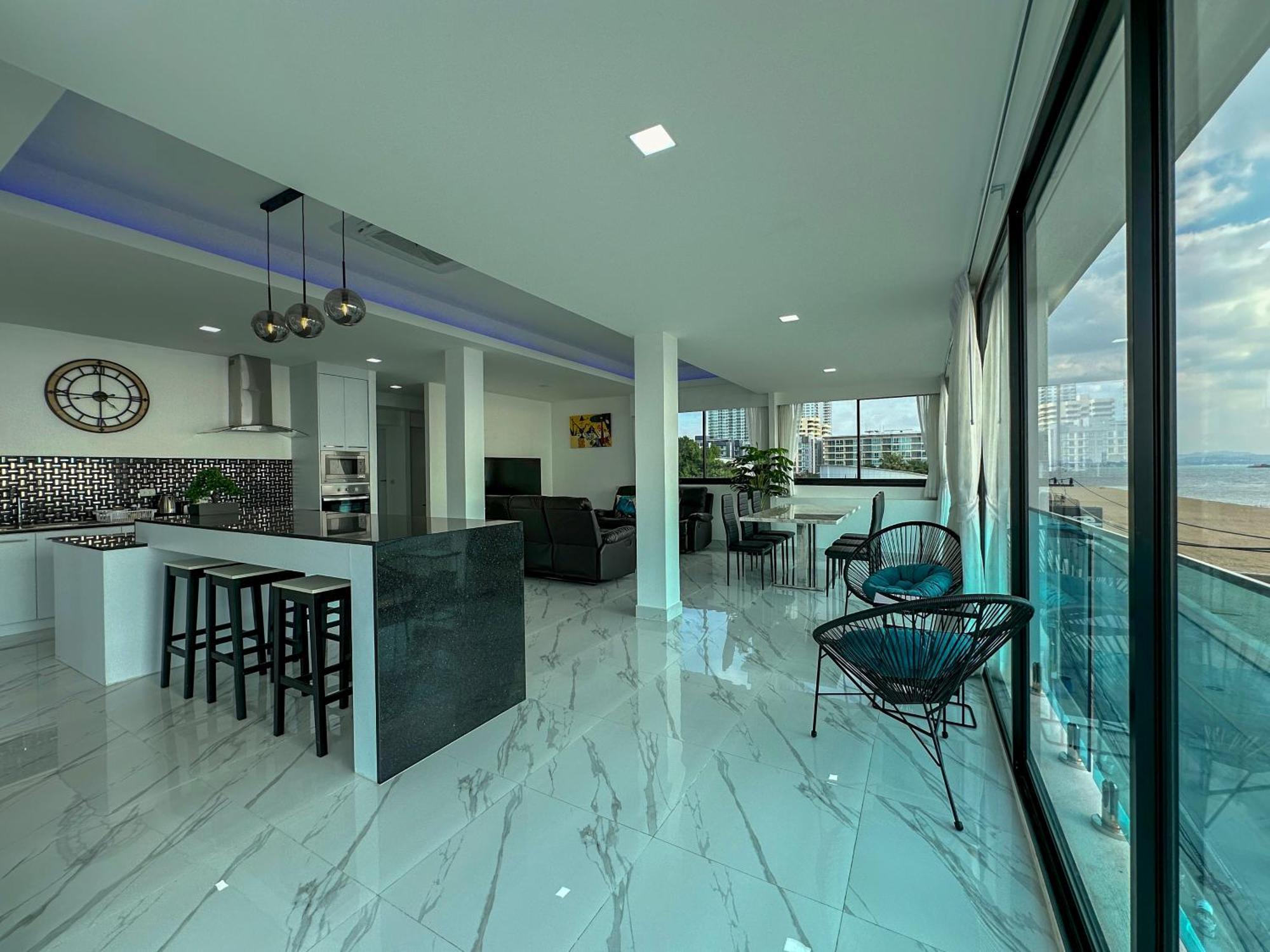 Stunning Beachfront View Luxurious Apartment 40 Джомтьен Экстерьер фото